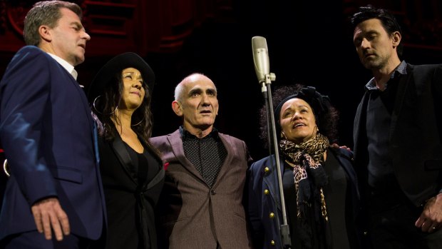 Paul Kelly, Vika and Linda Bull and Paul Dempsey performed at the memorial.