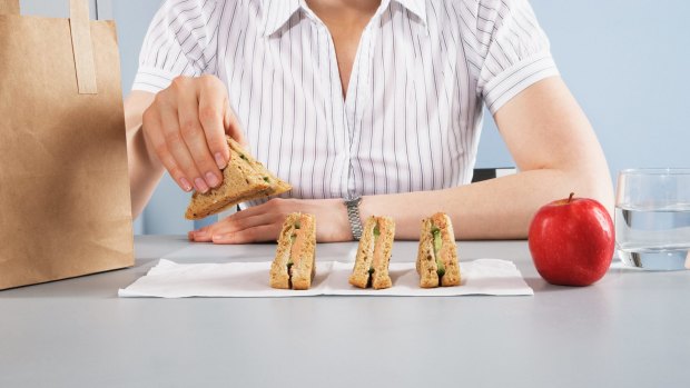 Think before you bite: Mindful eating may be key to controlling your weight.
