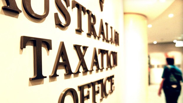 The Australian Services Union has lost its appeal to stop hot-desking at the tax office.