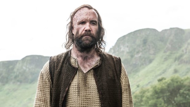 Sandor "The Hound" Clegane has fallen in with the Brotherhood of Banners in Game of Thrones.