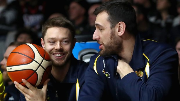 Matthew Dellavedova and  Andrew Bogut of the Boomers.