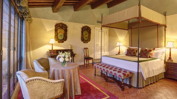 Junior suite at Villa La Massa in Florence.