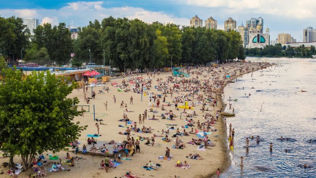 Venice beach in Kiev is popular with locals and tourists.