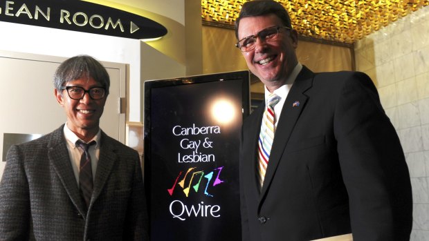 U.S. ambassador John Berry and his partner Curtis Yee at a function at the Hellenic Club, Woden where the Canberra Gay
and Lesbian Qwire performed. Hours earlier the US Supreme Court had made same-sex marriage legal in all 50 American states. 