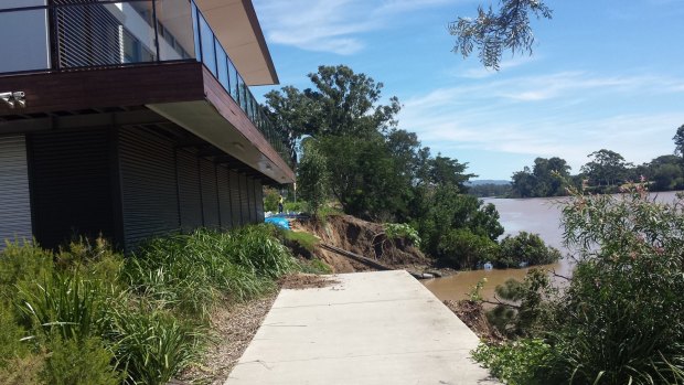A 400 square metre section of riverbank at Tennyson slid into the Brisbane River over the Easter weekend.