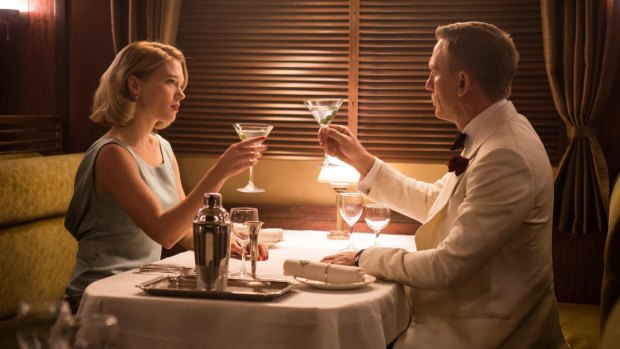 The love story in <i>Spectre</i> lacks engagement.
