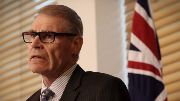 Senator John Faulkner has announced an early departure from Federal Parliament.