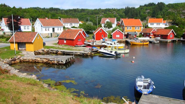 A pretty fishing harbour on Skjernoya island.