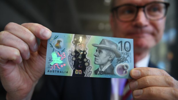 Reserve Bank assistant governor Lindsay Boulton with the new $10 note.