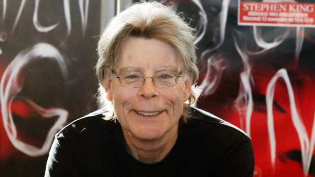 Stephen King has taken aim at President Trump in a series of hilarious, but haunting, tweets. 