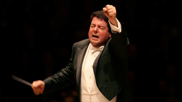 American conductor Andrew Litton brought out the contrasting spiky and subdued eloquence of Prokofiev's Symphony No.6.