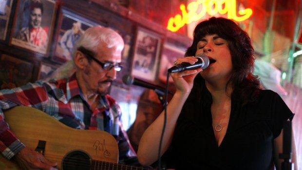 Singer Molly Sue Gonzalez and Jimmy Snyder at Tootsies Orchid Lounge, Honky Tonk Bar, Nashville. 