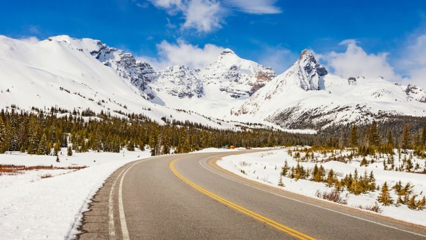 'Fair' conditions on the Icefields Parkway.