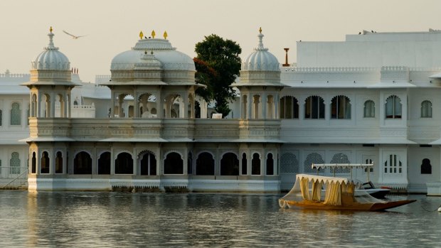 The famous Lake Palace Hotel in Udaipur, Rajasthan.