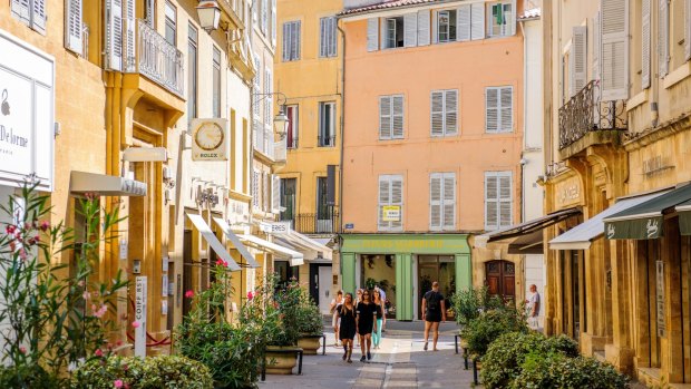 A shopping precinct in Aix-En-Provence.