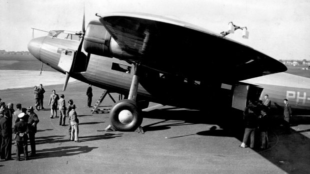 A 32-passenger Fokker plane in 1934, flown by the world's oldest airline that's still operating. But which airline is that? 