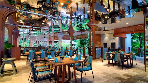 Bungaraya Island Resort features two separate restaurants.