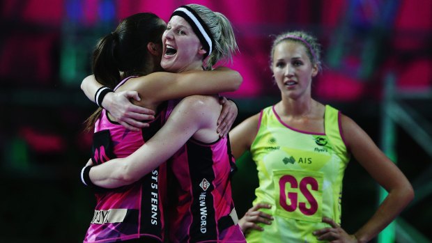 Katrina Grant and Kayla Cullen embrace after NZ’s Fast5 win.