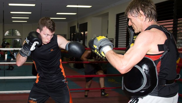 Jeff Horn will continue to prepare with his trainer Glenn Rushton despite the uncertainty surrounding his proposed meeting with Manny Pacquiao.