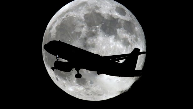 Qantas has announced a special flight over the Pacific to see this month's supermoon and lunar eclipse.