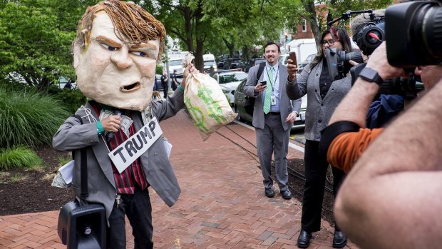 At stake for Donald Trump going into the meeting was access to the deep pockets of Republican donors, a point made by one protester. 