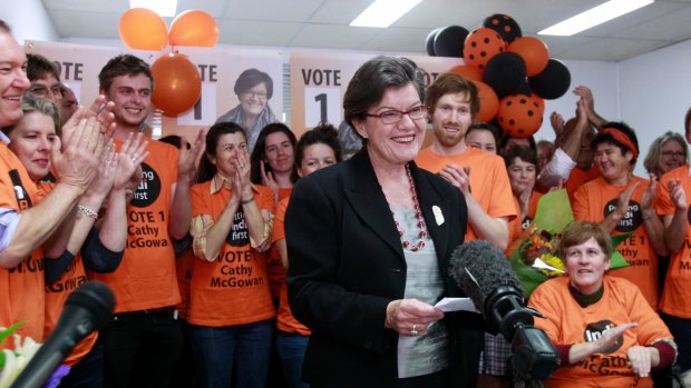 Independent MP Cathy McGowan says of Mrs Mirabella's return: "What is clear is that the electorate has a choice between the way forward with an independent candidate or the same old thing with a traditional party."