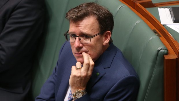 20,000 wrong debts: Human Services Minister Alan Tudge. 