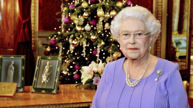Britain's Queen Elizabeth has 'cancelled and annulled' the honour of Commander of the Order of the British Empire she awarded Rolf Harris in 2006.