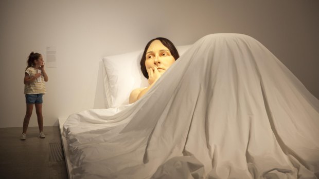 Ron Mueck's oversized woman 'In Bed' 2015.