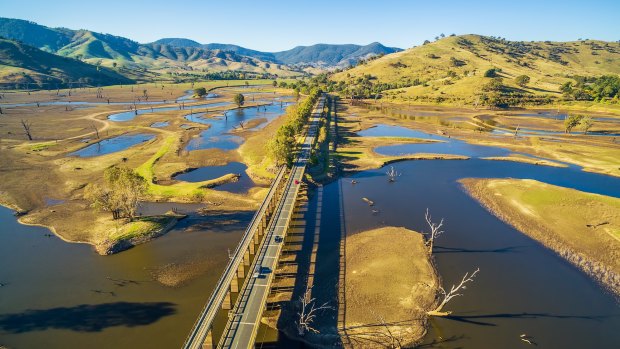 Murray Valley Highway over Lake Hume, Victoria.