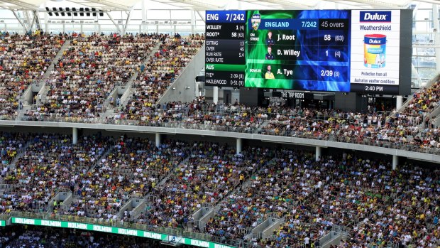 The two giant scoreboard screens, the largest in the southern hemisphere, cover a whopping 340 square metres each.