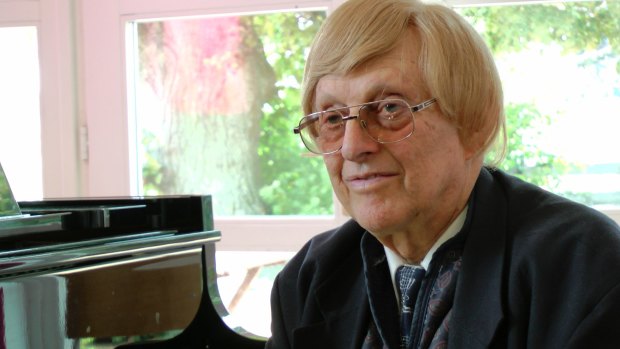 Peter Feuchtwanger disliked piano competitions because they "encourage loud mechanical playing".