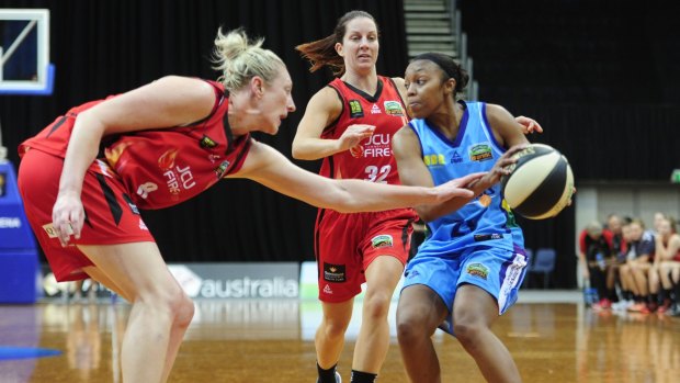 Capitals import Renee Montgomery scored 25 points in her team's loss to Townsville.