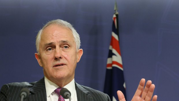 Prime Minister Malcolm Turnbull has called on the big banks to pass on interest rates cuts.