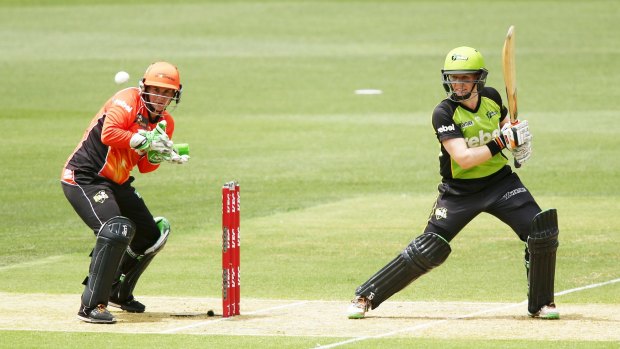 Alex Blackwell steered the Thunder to an eight-run win over the Scorchers in the semi-final.