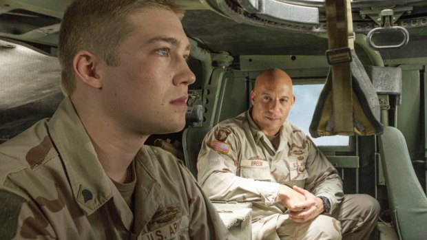 Joe Alwyn (Billy Lynn) with Vin Diesel as his sergeant Shroom.