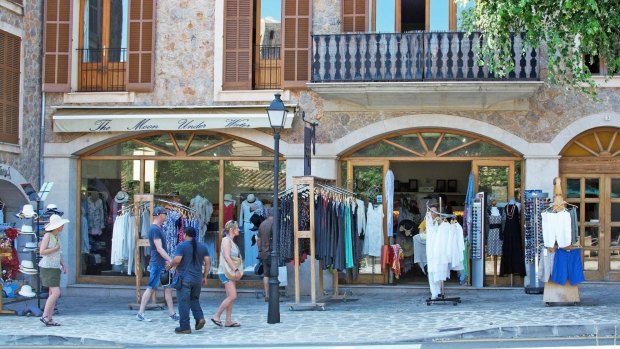 Shopping on a sunny afternoon.