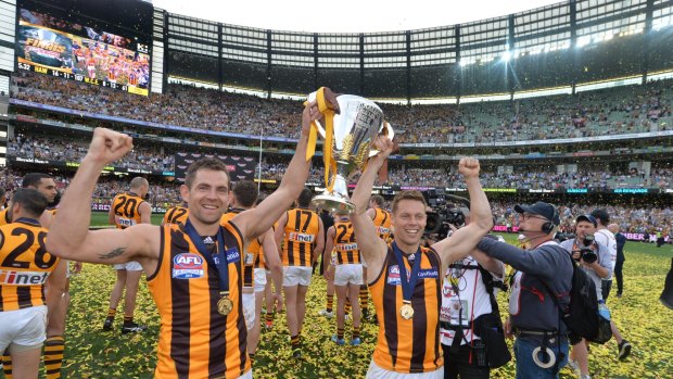 Kevin Sheedy has urged the AFL to try a twilight grand final.