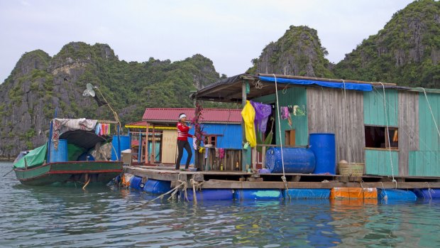 The floating village of Vung Vieng.
