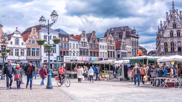 Grote Markt in Mechelen (Malines), Belgium.