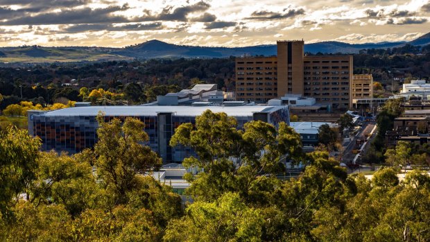 The ACT's Health Directorate has called on Canberra GPs to increase their bulk billing rates to ease increasing pressure on Canberra Hospital's emergency department.