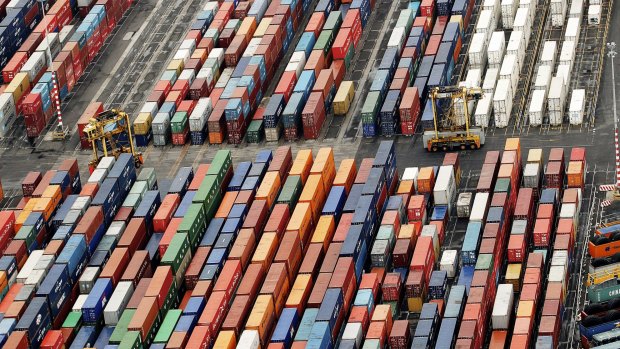 The new owners of a 50-year lease over Australia's busiest port, the Port of Melbourne, plan to put in a place a business plan to bolster productivity.