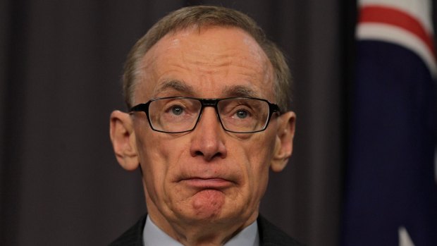Former foreign minister Bob Carr has accused Scott Morrison of "economic populism".