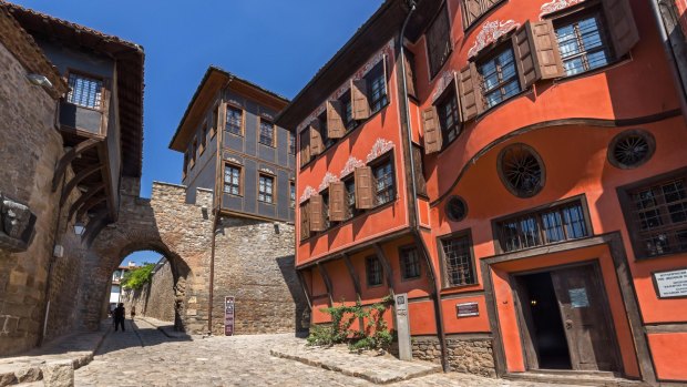 Hisar Kapia – an ancient gate in Plovdiv old town, Bulgaria.