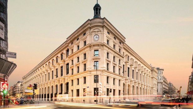 The Louvre Post Office was once France's largest. Hotel Madame Reve occupies the top two levels of the building.