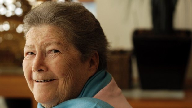 Author Colleen McCullough's estate has become the subject of a legal battle between her widower and a US university.