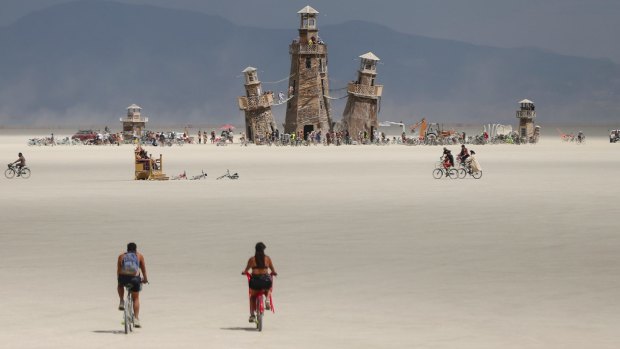 In the USA, Burning Man – cancelled in 2021 – is scheduled to return in August/September 2022.