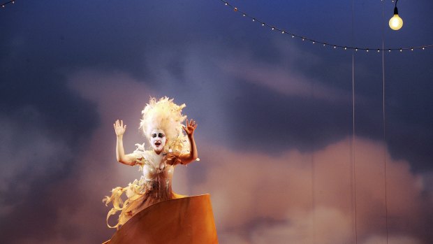 New Australian opera The Rabbits, based on a book by Shaun Tan and composed by singer-songwriter Kate Miller-Heidke, was a standout of the Melbourne Festival.