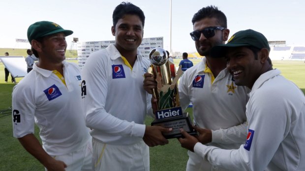 Pakistan's players with the trophy after their win over Australian on Monday.
