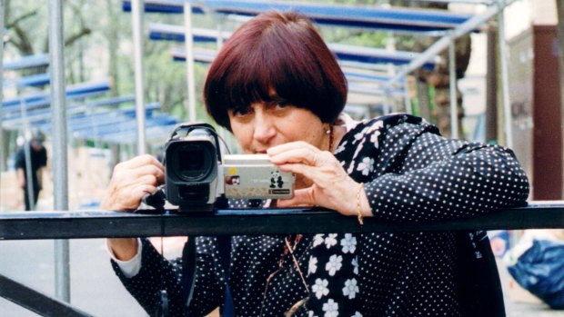 <b>The Gleaners and I (Les Glaneurs et la Glaneuse): </b> Directed by Agnes Varda.